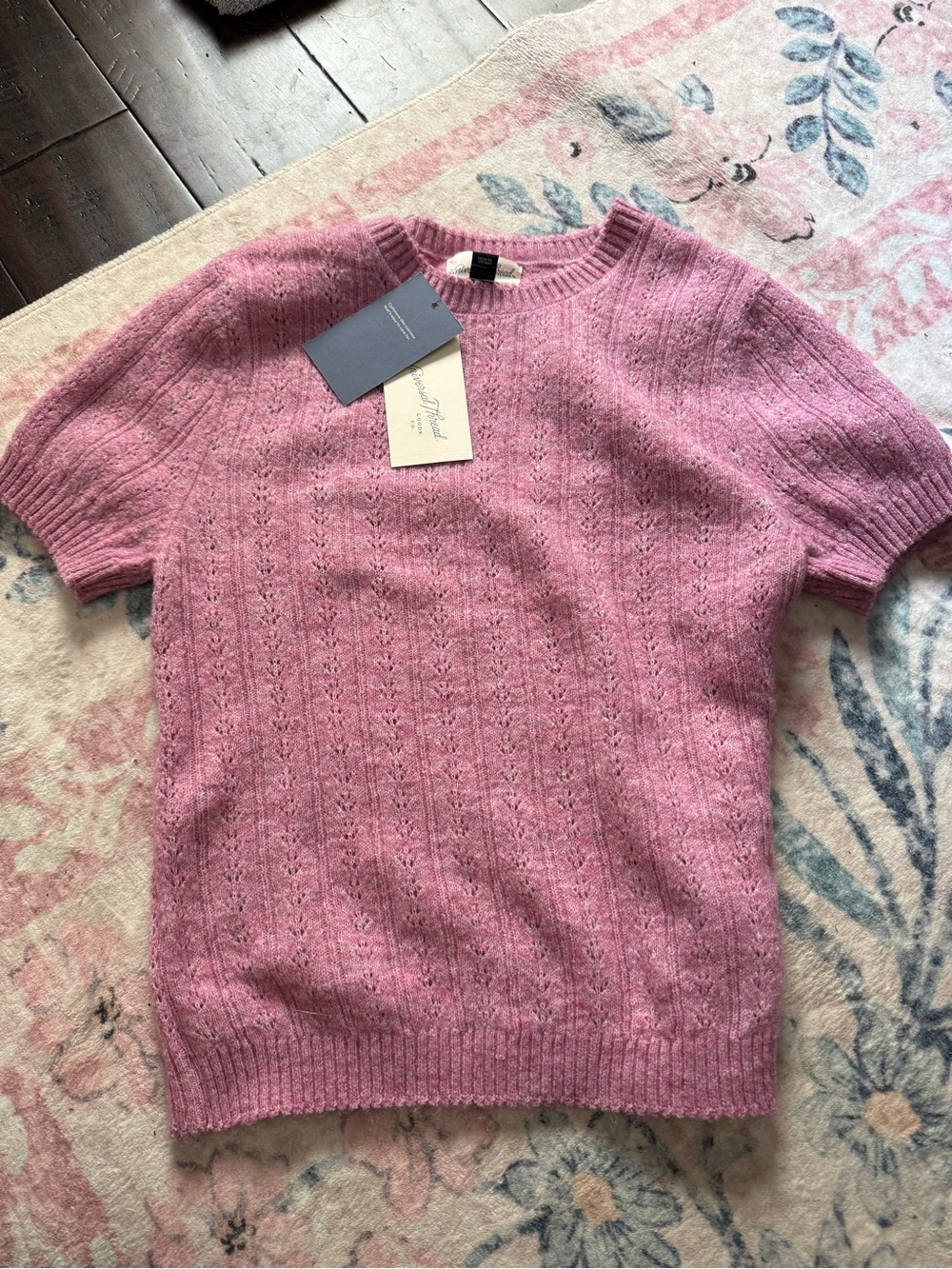 NWT Universal Threads ShortSleeve Sweater